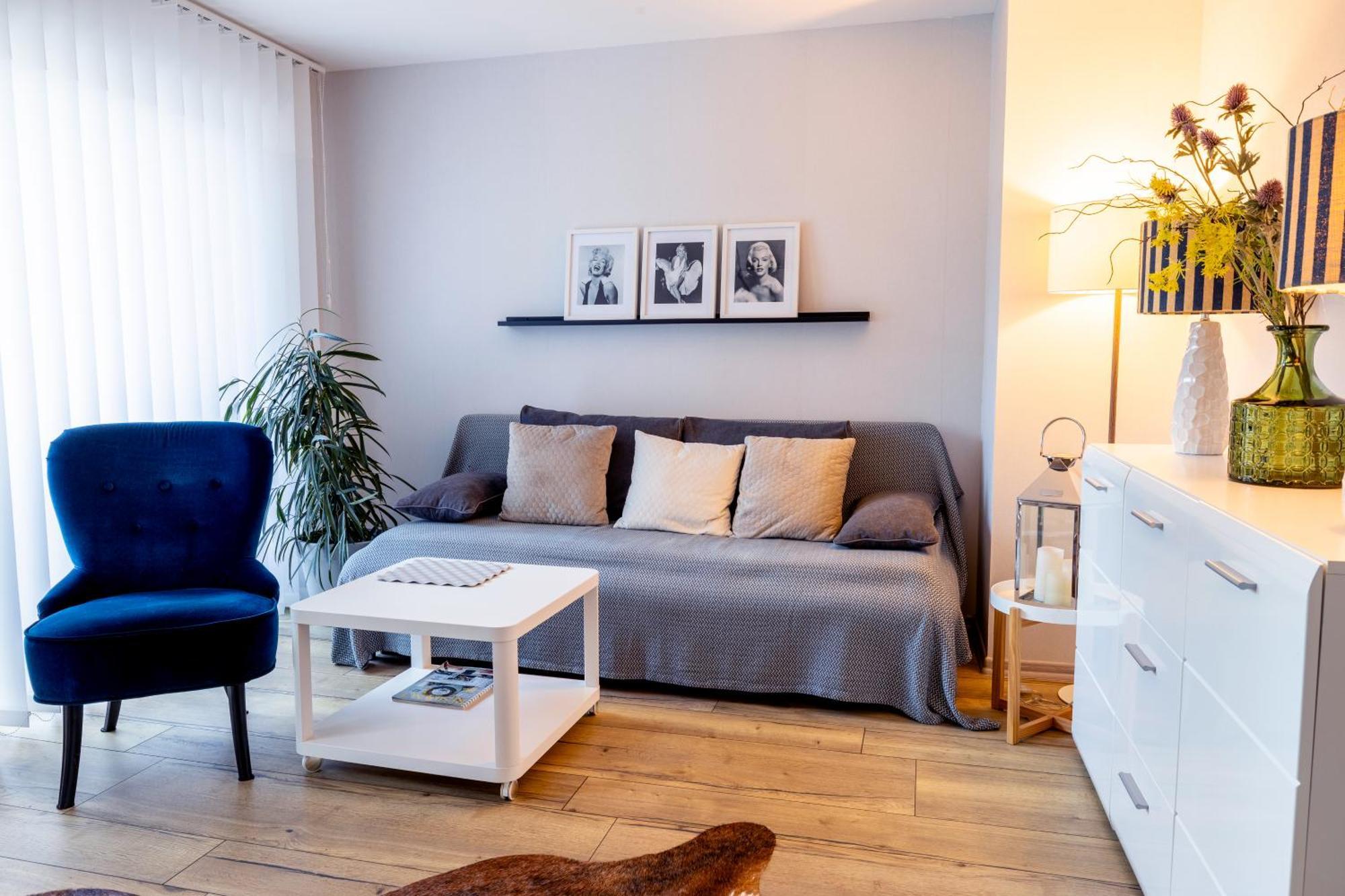 Design Apartment- 24H Self-Check-In - Bis 4 Pers - Parkplatz - Wifi - Balkon -Terrasse - In Direkter Weihernaehe - Radwege Schiffweiler Exterior foto